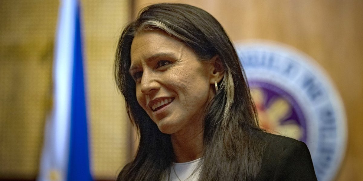 Direktorka Nacionalne obaveštajne službe razotkriva šokantnu zaveru Demokrata protiv Trampa!