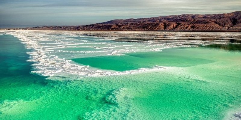 Zapanjujuće smaragdno: Jezero koje će vas ostaviti bez reči - Ne, oči vas ne varaju (FOTO)