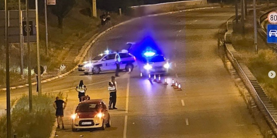 Sudar automobila i motocikla u Novom Sadu: Mladić i devojka teško povređeni