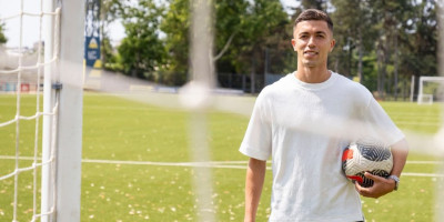 Fudbalski klub Železničar iz Pančeva nastavlja sa ozbiljnim pojačanjima ovog leta! Najnovije ime u svlačionici je reprezentativac Bugarske Hristo Ivanov (24), bivši član omladinske škole Totenhema.