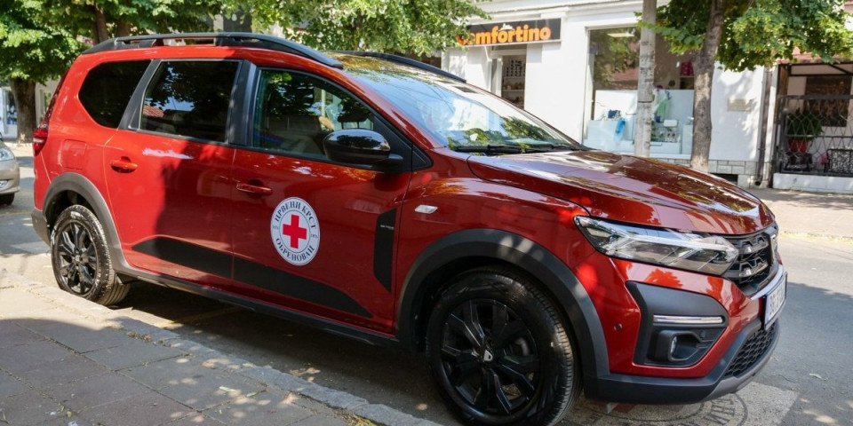 Kompanija Mei Ta Europe donirala novo vozilo Crvenom krstu Obrenovac