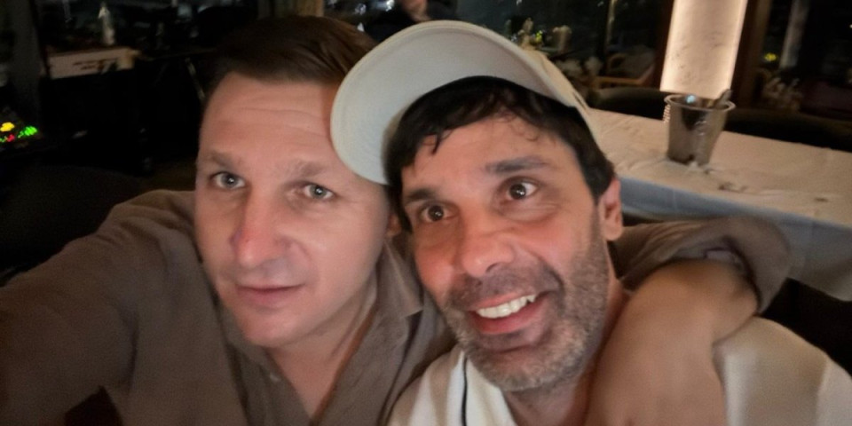 Oproštajna žurka za pamćenje: Poznati pevač ispratio Teodosića u penziju (VIDEO)