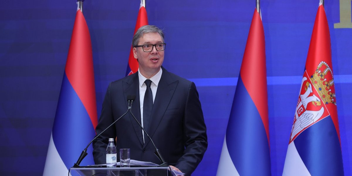 Udarno obraćanje predsednika Srbije! Vučić tačno u 11 časova izlazi pred narod posle noći nasilja u režiji blokadera