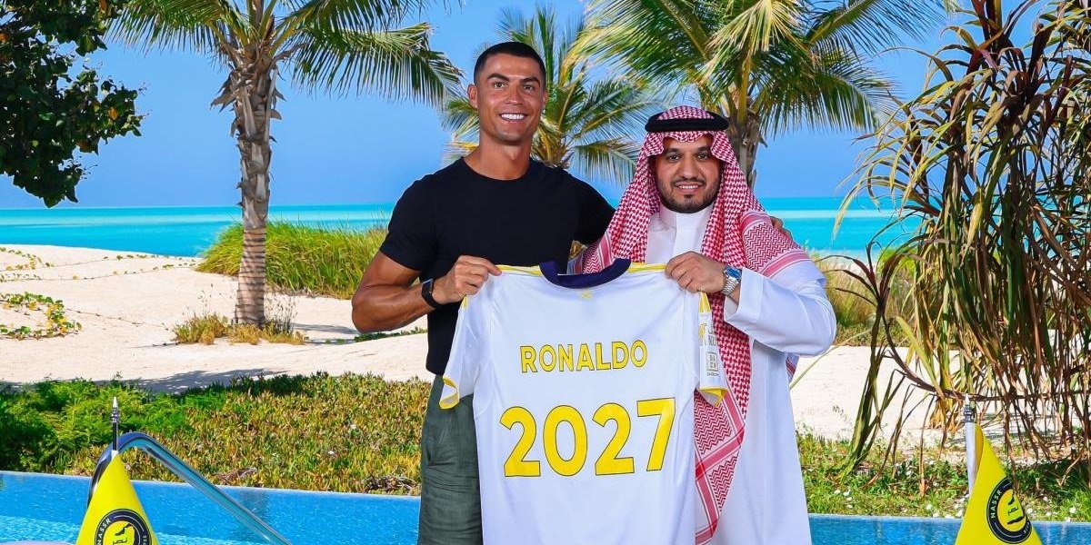 Jel' realno? Ludilo ugovor za šeika Ronalda: 577.000.000€, 16 sluga, sopstveni avion i deo kluba  (FOTO)