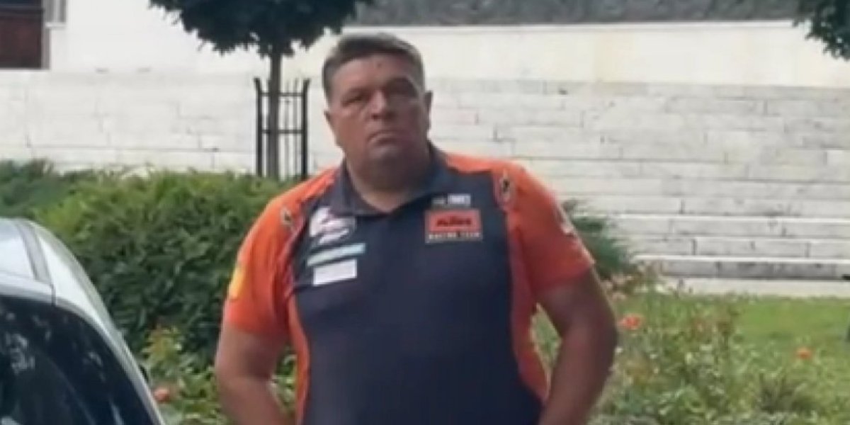 Naš najpoznatiji motorista pokazao da mu je Srbija u srcu: Gabor Sagmajster krenuo za Beograd na Vidovdansko književno veče (FOTO/VIDEO)