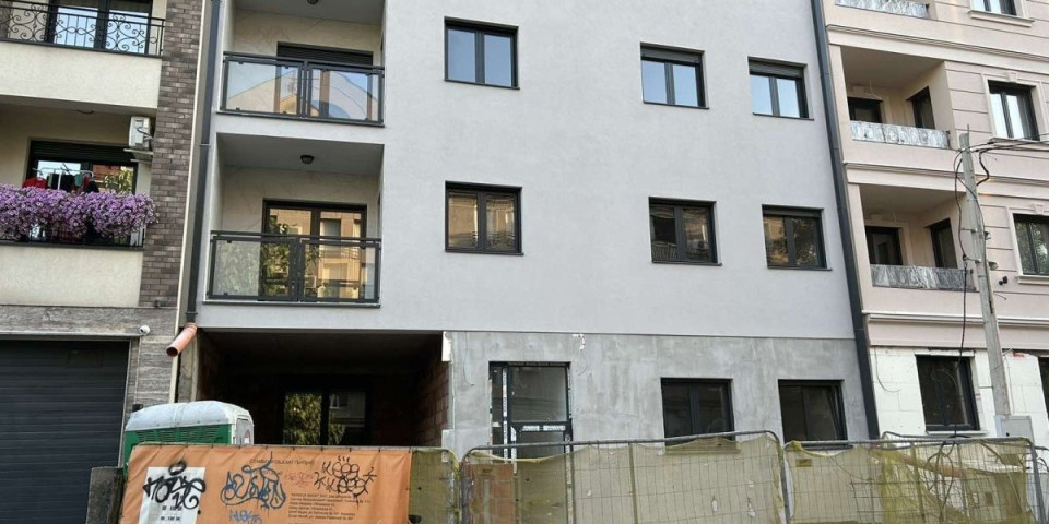 Pevačica za trošni sobičak na Autokomandi dobila stan: Sećanja na bedu zauvek izbrisana (FOTO)