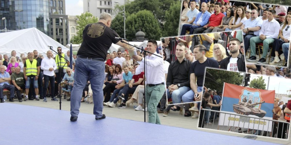 Svečana manifestacija u centru Beograda: Književno popodne ispred Skupštine Srbije