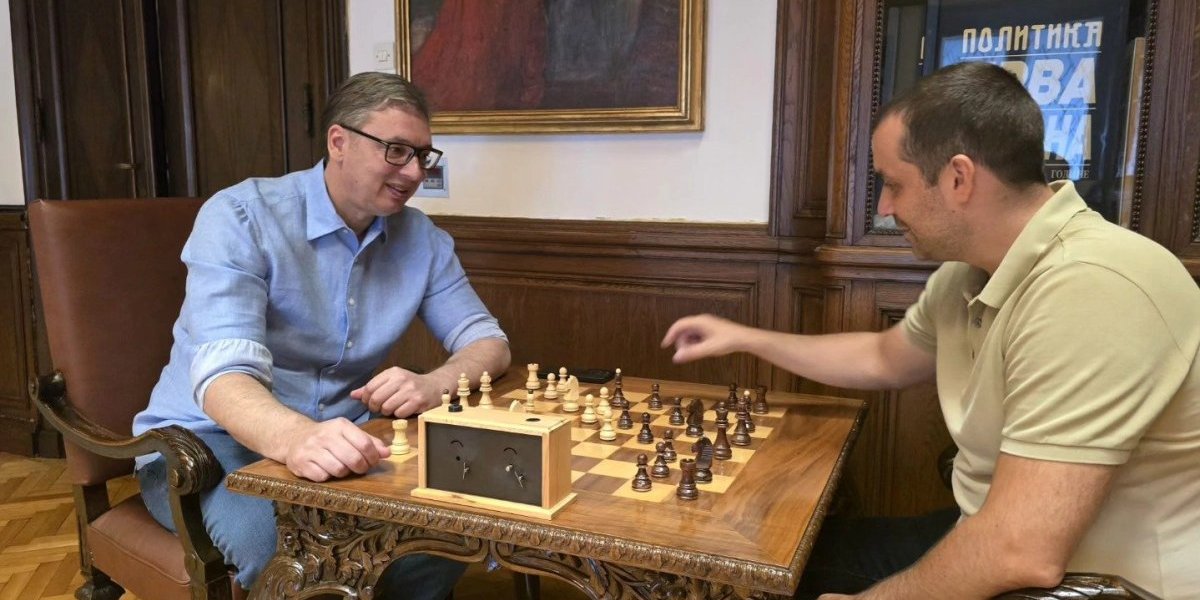 Šah-mat na Vidovdan: Vučićeva pobeda u stilu najvećeg šahovskog velemajstora!