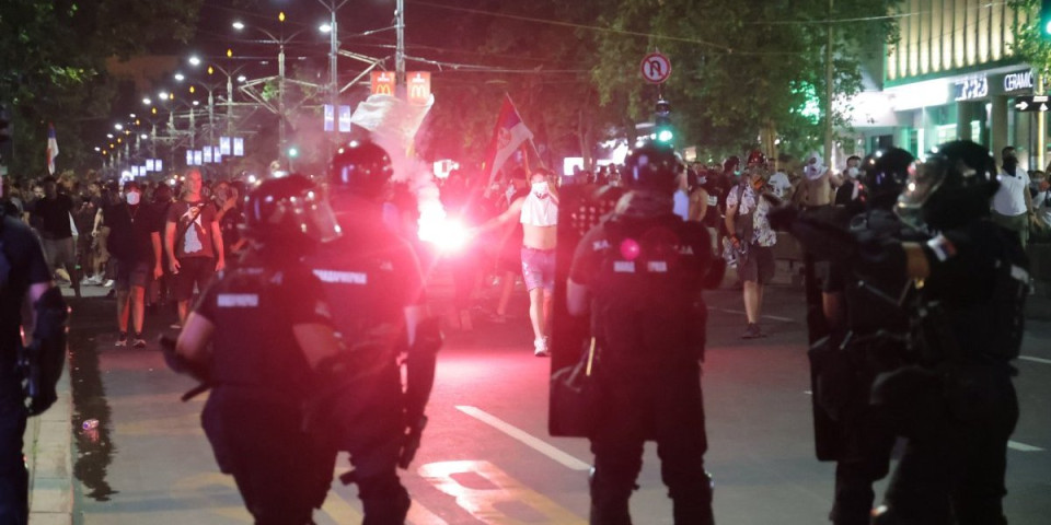 Sva lica koja su napala policiju biće identifikovana - Glavni tužilac jasan: Nasilje neće biti tolerisano