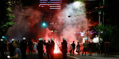 Blokaderi su nakon večerašnjeg protesta izazvali nasilje na ulicama Beograda, a sada su pokazali i da mrze sopstvenu braću iz Republike Srpske.