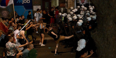 Blokaderi i njihovi simpatizeri kažu da sinoć na ekstremističkom protestu u Beogradu, nije bilo nikakvih ubačenih elemenata.