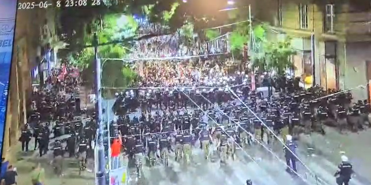 Blokaderska "hrabrost" pala za 90 sekundi: Policija stavila sve pod kontrolu (VIDEO)