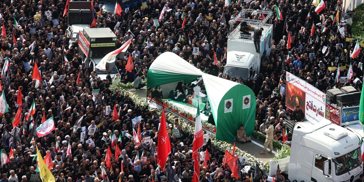 Sahranili ga živog, on im priredio šok! Na sahrani 60 poginulih u Iranu pojavio se čovek koji je sve zapanjio