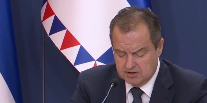 "38 LICA UHAPŠENO, 6 POLICAJACA POVREĐENO!" Dačić: "Došli su sa željom da se sukob desi - Javni red i mir u Beogradu uspostavljen!"