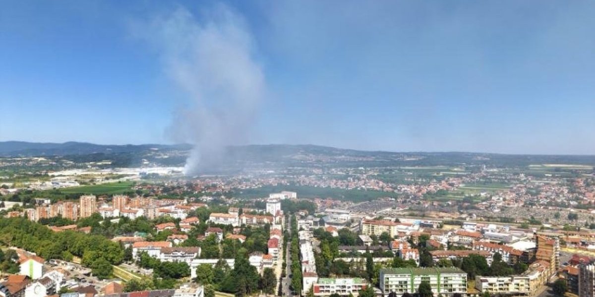Vanredna sednica Gradskog štaba u Loznici: Požar na deponiji u Loznici pod kontrolom, a građani da slede uputstva