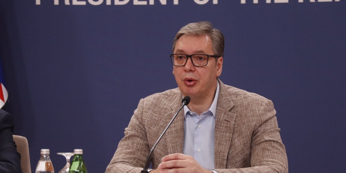 "Vučić će osmehom okupirati Crnu Goru!" Ustaše u novoj bolesnoj kampanji protiv predsednika Srbije!