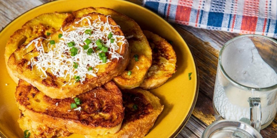 Brze prženice iz rerne sa sirom – domaći doručak koji se sprema lako, a jede još lakše