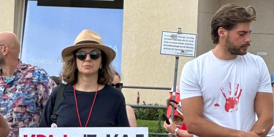 Roleks student iz Berlina ponizio Srbiju: Stojaković sa komunistima veličao rušenje Beograda na Vidovdan (FOTO)