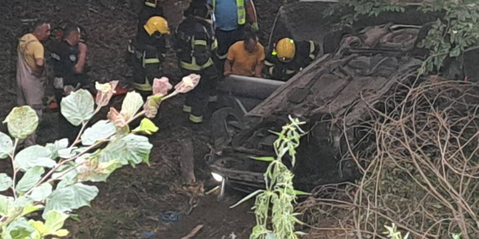 Dok je vozio javili mu da mu je majka umrla, a odmah za njom je i on otišao u smrt: Jeziva saobraćajna nesreća kod Majdanpeka (FOTO)