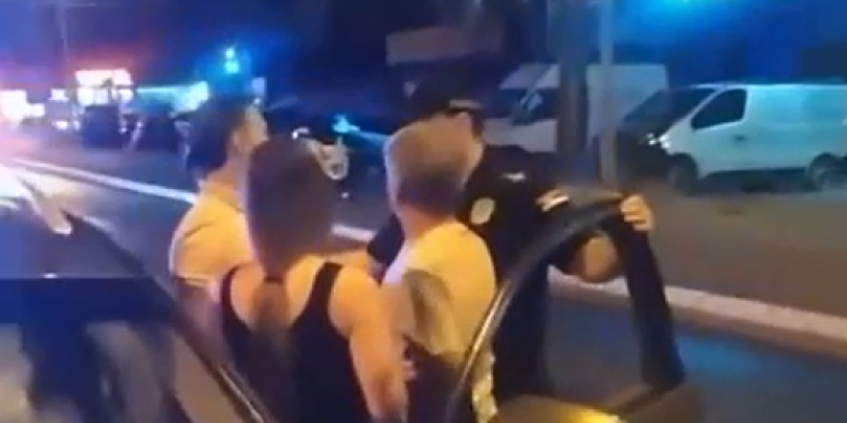 Brutalni teror fašista kod Pančevačkog mosta: Iz auta izbacili roditelje sa malom bebom (VIDEO)
