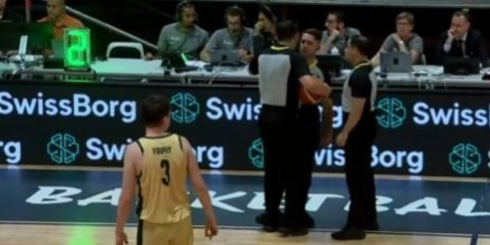 (VIDEO) Šta uradi čoveče? Ovo je jedan od najglupljih poteza u istoriji košarke, žestoko se obrukao