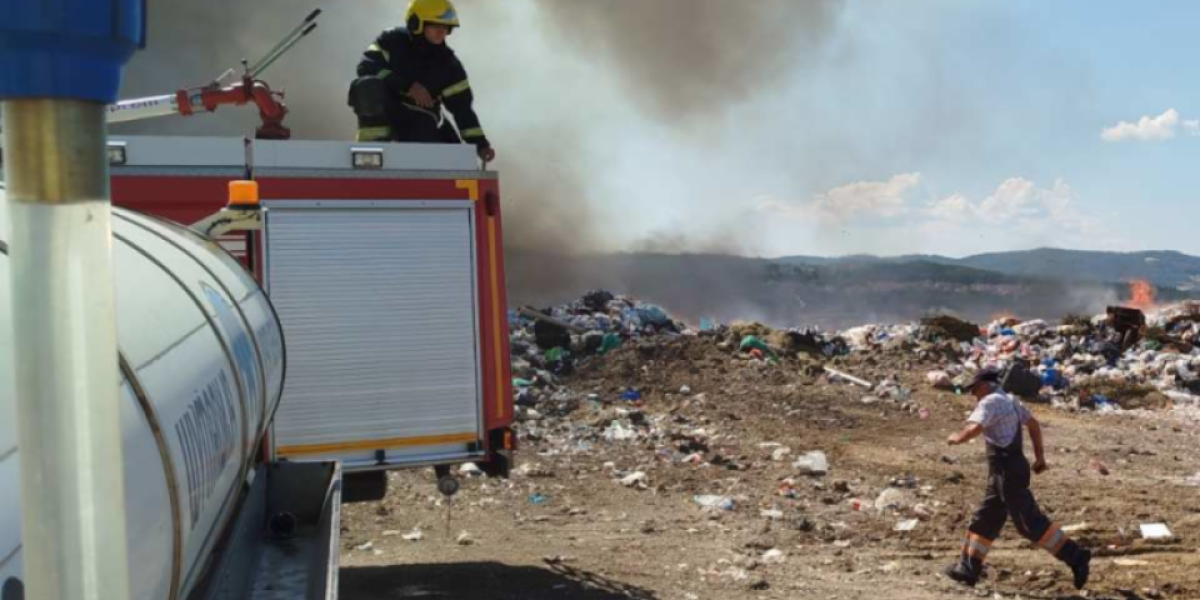 Lokalizovan požar na kragujevačkoj deponiji