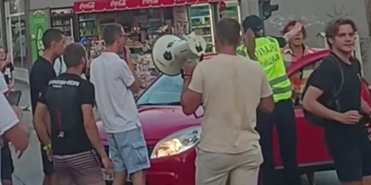 Sopstvena pravila za njih ne važe: Blokaderka probala da probije blokadu (FOTO)