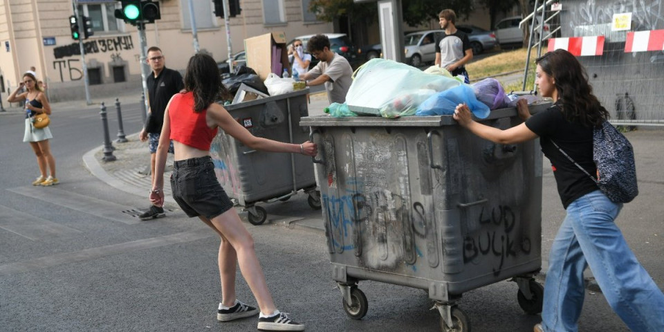 Propao blokaderski plan u Zemunu, čak i N1 priznaje: Nema ih dovoljno (VIDEO)