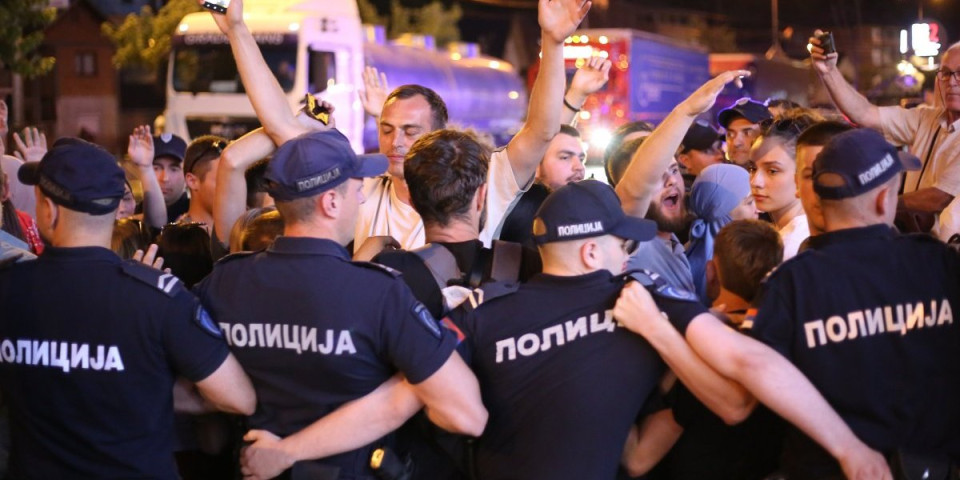 Pritvor od 30 dana za dvojicu blokadera koji su planirali državni udar