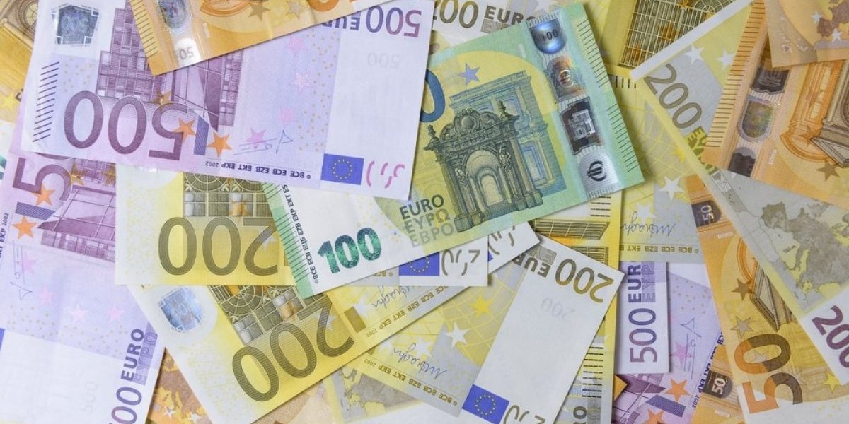 Novac stiže za 4 horoskopska znaka: Evo ko će dobiti pare do 12. jula, a jedan znak treba da igra igre na sreću