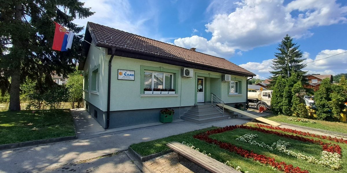 Skandal na izborima u Kosjeriću: Opozicija otvoreno kupuje glasove i vrši pritisak na birače!