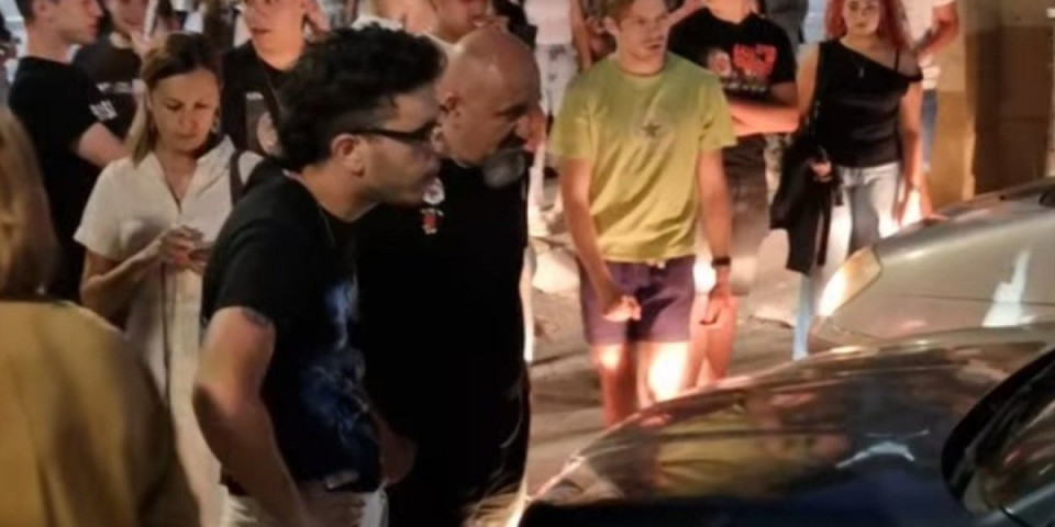 (VIDEO) Građani besni na blokadere: Foteljaši sad snimaju narod kako bi ih posle ponižavao