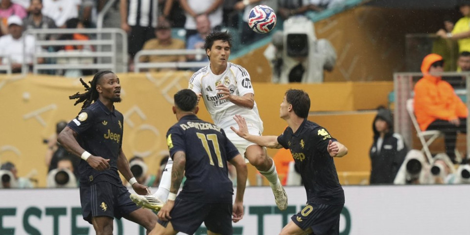 Real u četvrtfinalu SP: Vlahović sa klupe gledao krah Juventusa