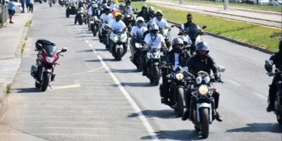 Dok se Srbija bori sa pokušajem rušenja ustavnog poretka, blokaderski bajkeri spremaju novu provokaciju. Putuju u Srebrenicu kako bi, još jednom, pljunuli po svom narodu i državi.