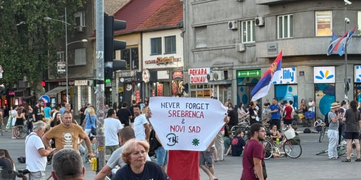 Za proteste se organizuju neutralne pavlake i neposlušni korzo: Blokaderi načisto prsli - Vučiću, spremaj ludnice!