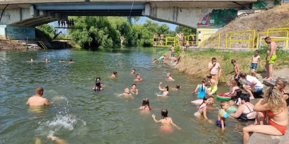 Smete li da se okušate u ovome: Skok u vodu usred Banata