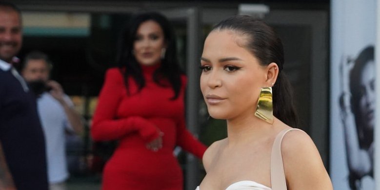 "Osećala sam se grozno nakon intimnog odnosa": Aleksandra Mladenović se plašila da legne u krevet sa njim