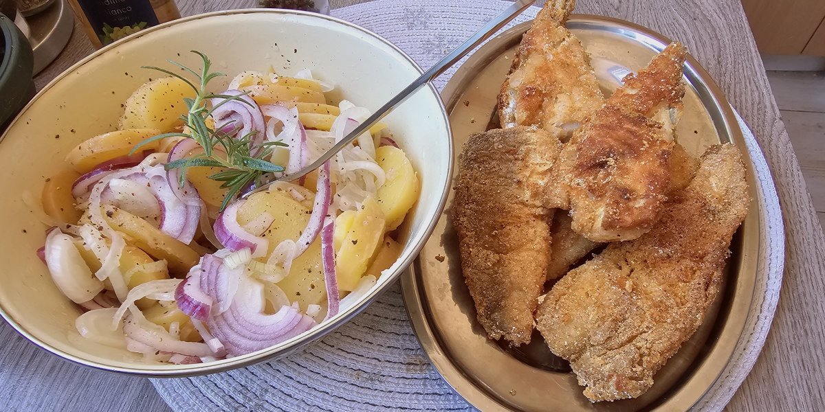 Hrskava riba sa krompir salatom: Idealan ručak za dane posta koji oduševljava ukusom (VIDEO)