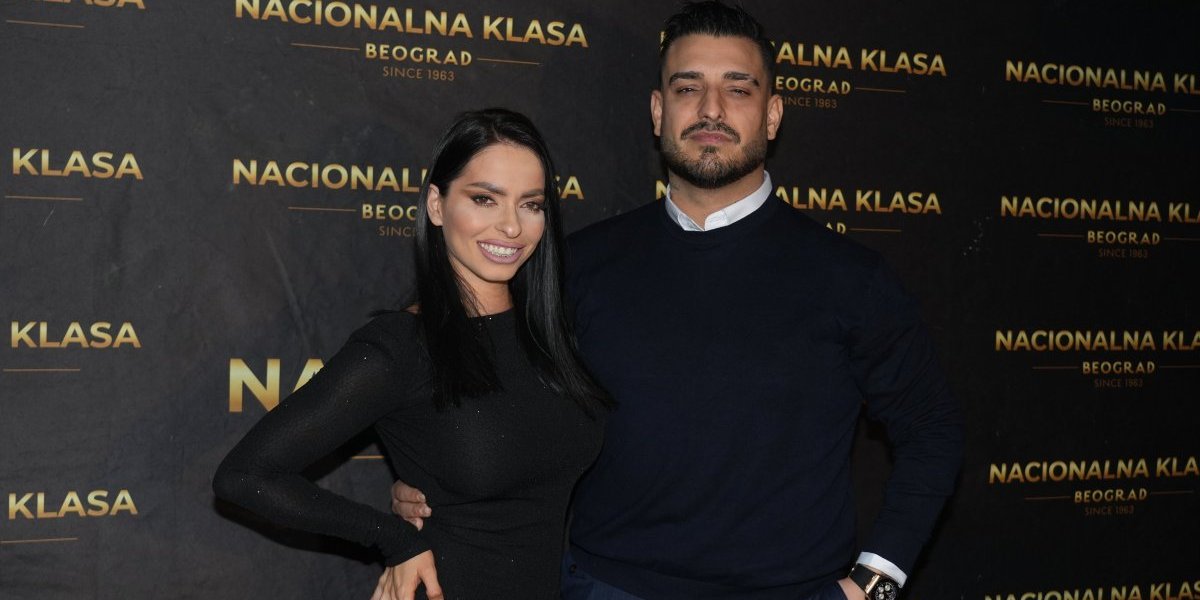 Razdvojili Darka i Katarinu! Evo u kakvom su stanju pevač i njegova supruga nakon saobraćajke