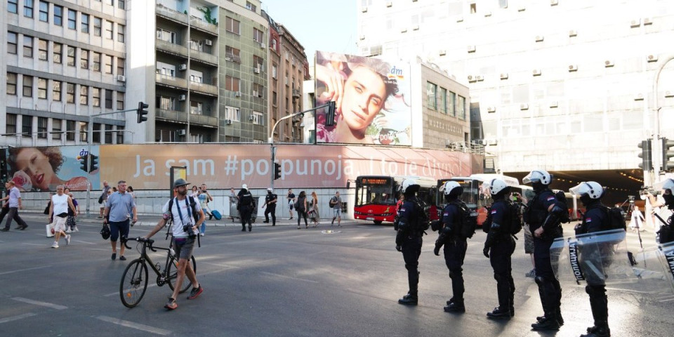 Traže krv - Pozivaju na ubistvo policije, Vučića i studenata koji žele da uče