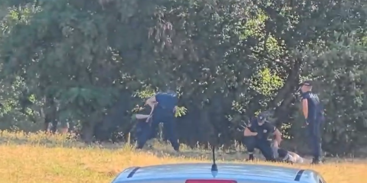 Pohapšeni blokaderi zlikovci sa FDU: Pojavili se sa fantomkama, policija im stala na put (VIDEO)