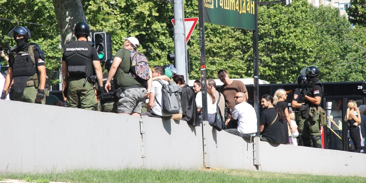 Skandal! Najveći mrzitelj Srbije iz Sarajeva huška blokadere na državni udar (VIDEO)