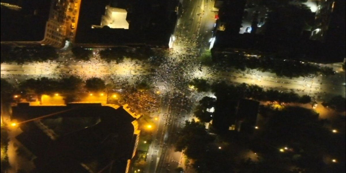 Fotografija iz drona sve govori: Evo koliko ih je zaista bilo ispred Pravnog fakulteta