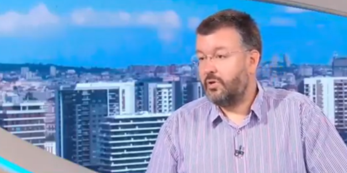 Čedomir Antić: 200 godina se narod borio za Parlament, plaćao ga krvlju, a blokaderi sada... (VIDEO)