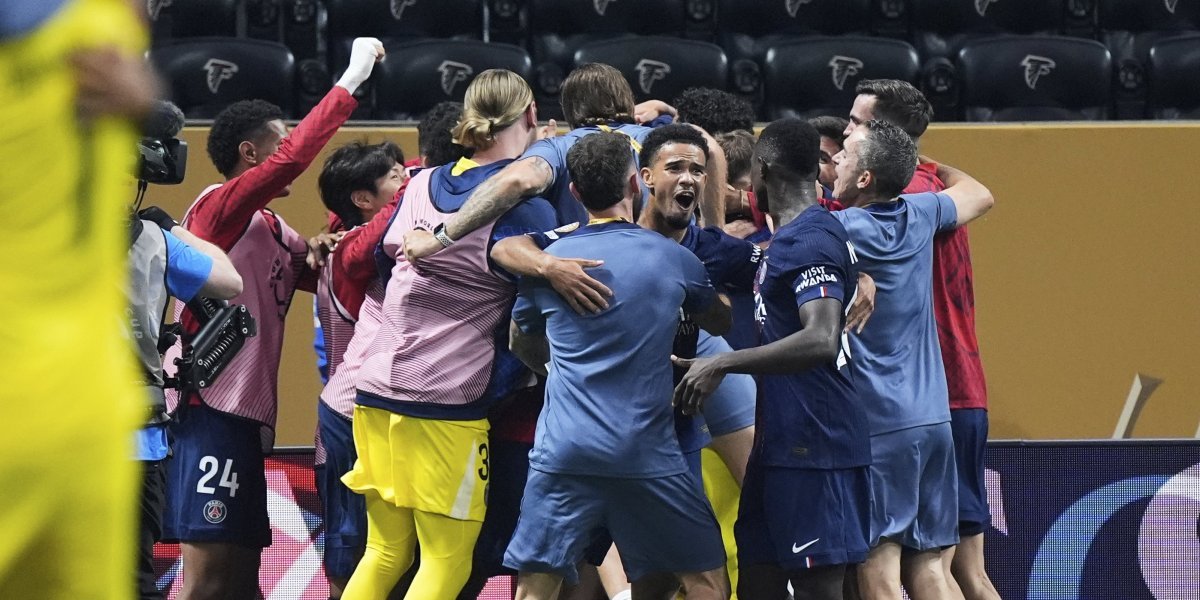 PSŽ srušio Bajern: Meč velikana obeležila jeziva povreda Musijale