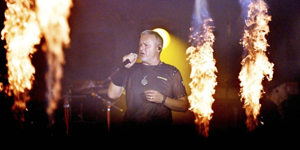 (FOTO) Zagreb kao svinjac nakon ustaškog orgijanja: Glumica zgrožena slikom grada posle Tomsponovog koncerta