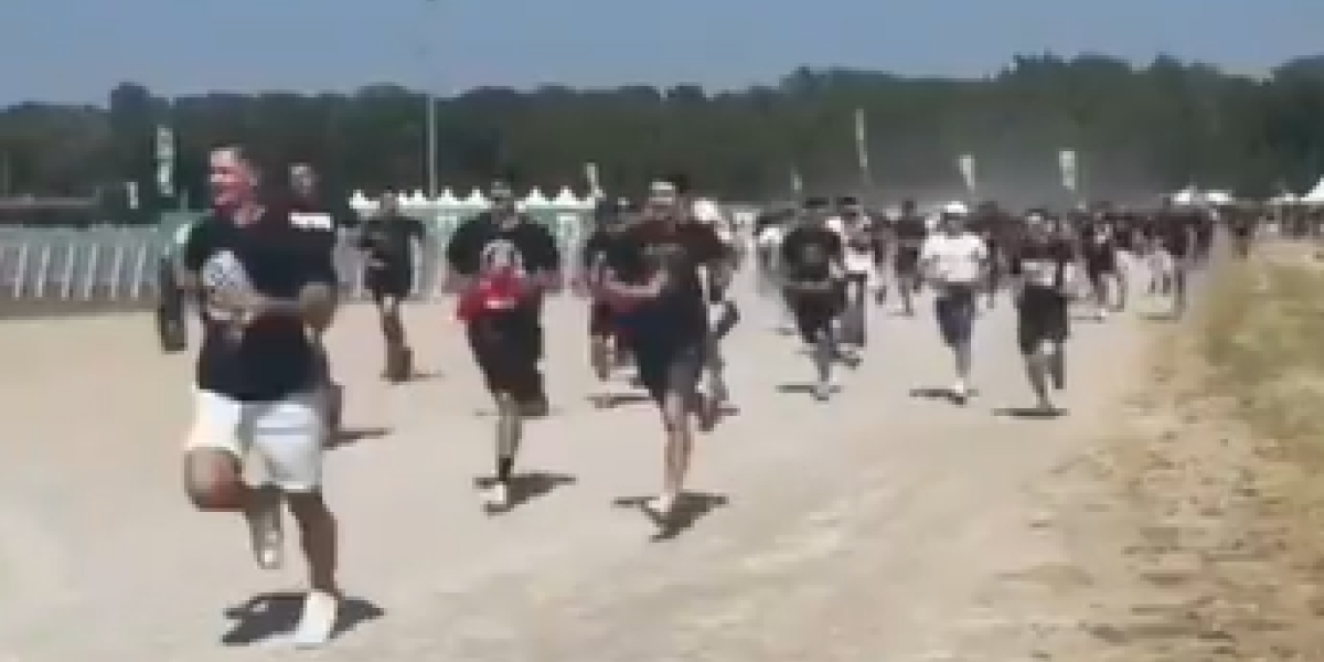 Ustaška mladež juriša na Tompsonov koncert: Dok se u Srbiji otvaraju auto-putevi, Hrvatska slavi proterivanje i ubijanje Srba