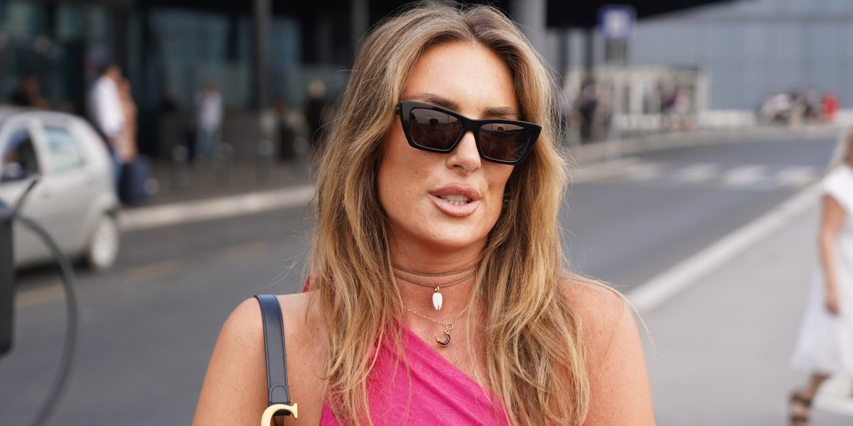 "Nikome ne mogu da udovoljim": Senida o svom poreklu - Pevačicu nijedna zemlja ne prihvata kao svoju