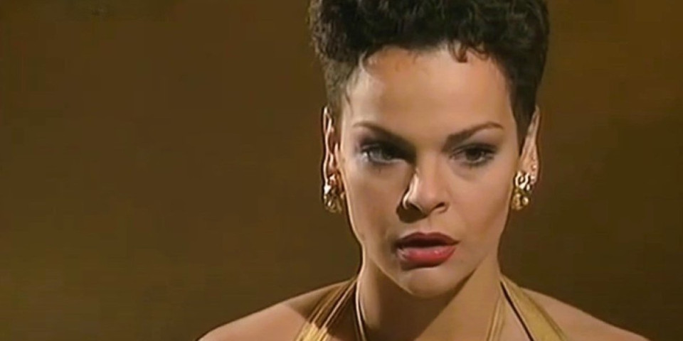 Seks bomba iz "Srećnih ljudi" i u šestoj deceniji izgleda nikad bolje: Sin joj je šmeker i bavi se glumom (FOTO)