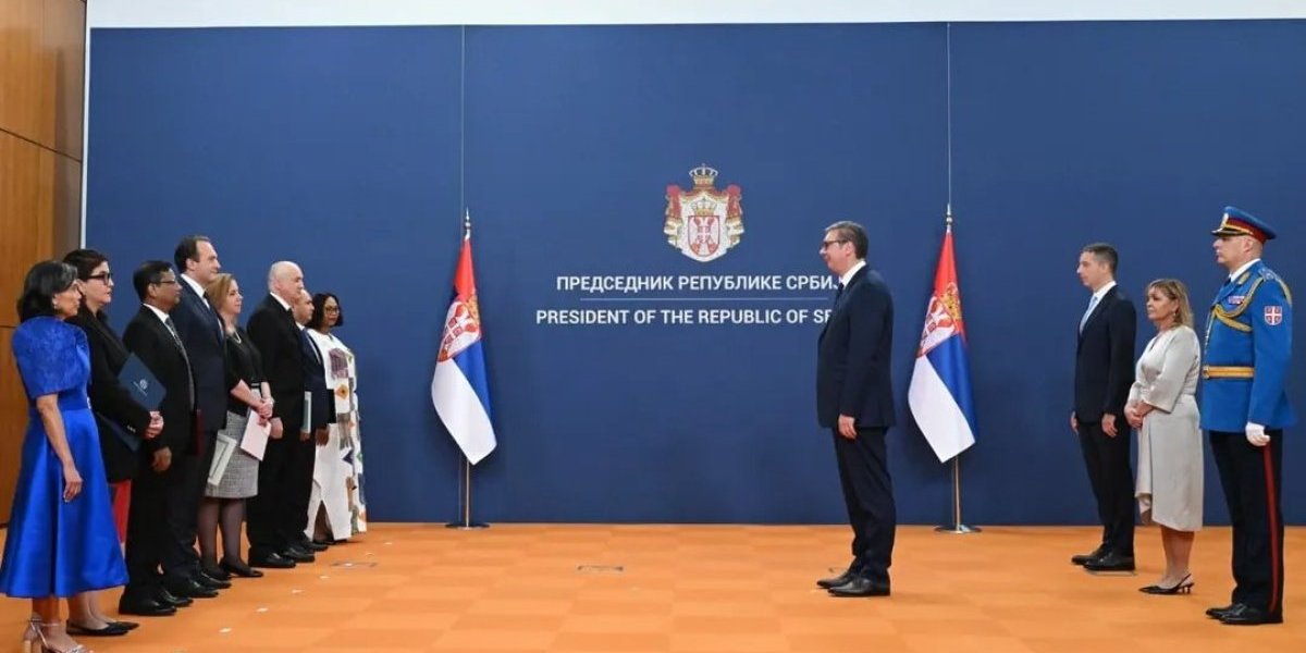 Vučić primio akreditivna pisma ambasadora: Politički dijalog i ekonomska saradnja Srbije i zemalja koje predstavljaju nastaviće da se razvija